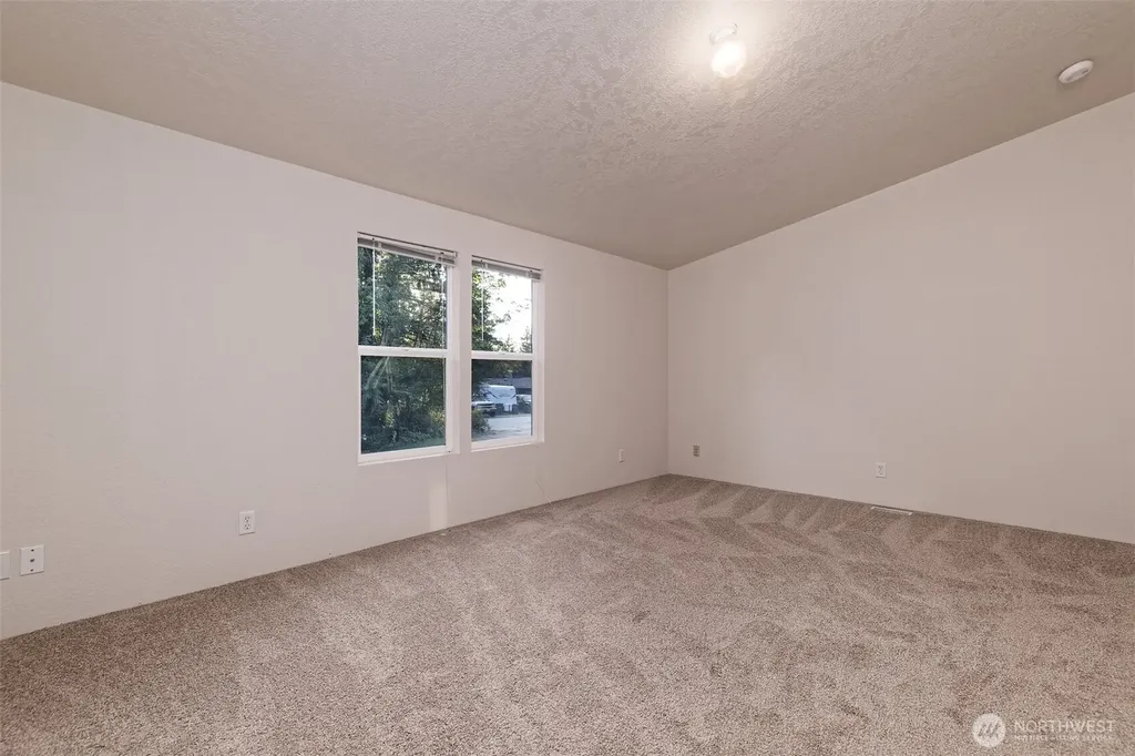 221 SE Fuchsia Avenue Shelton WA 98584