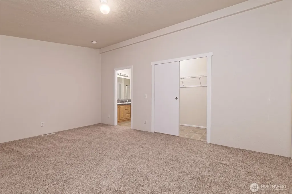 221 SE Fuchsia Avenue Shelton WA 98584