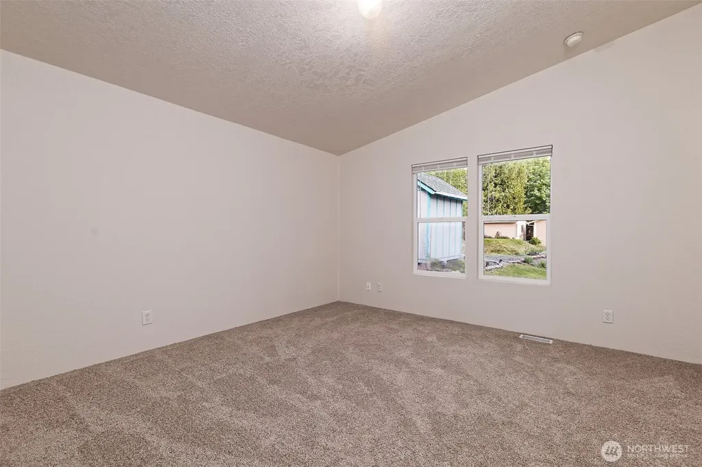 221 SE Fuchsia Avenue Shelton WA 98584
