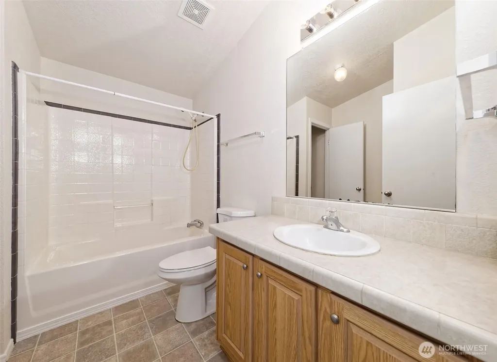 221 SE Fuchsia Avenue Shelton WA 98584