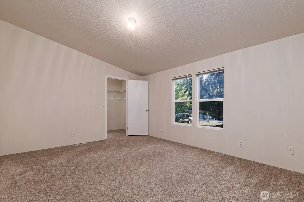 221 SE Fuchsia Avenue Shelton WA 98584