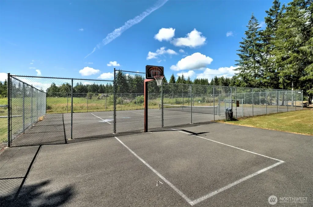 221 SE Fuchsia Avenue Shelton WA 98584