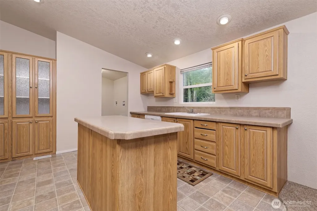 221 SE Fuchsia Avenue Shelton WA 98584