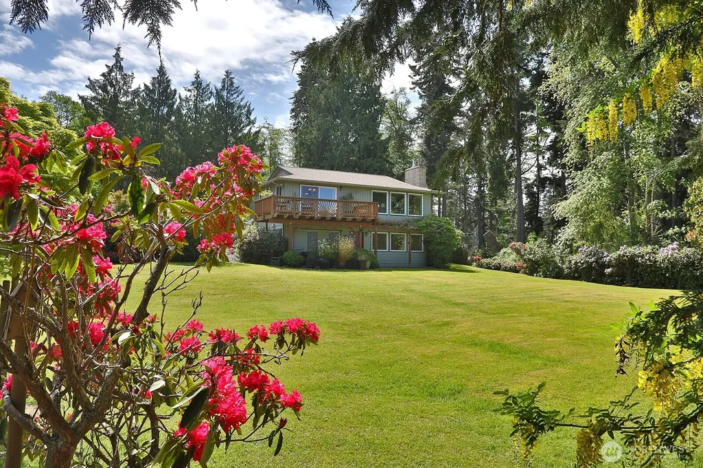 3459 Marine View Drive Greenbank WA 98253