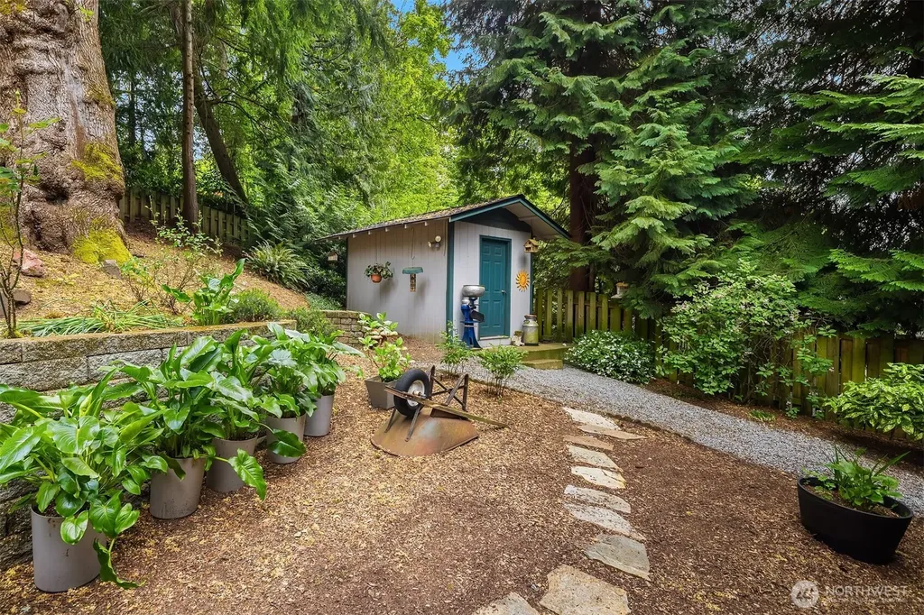 12016 106th Avenue NE Kirkland WA 98034
