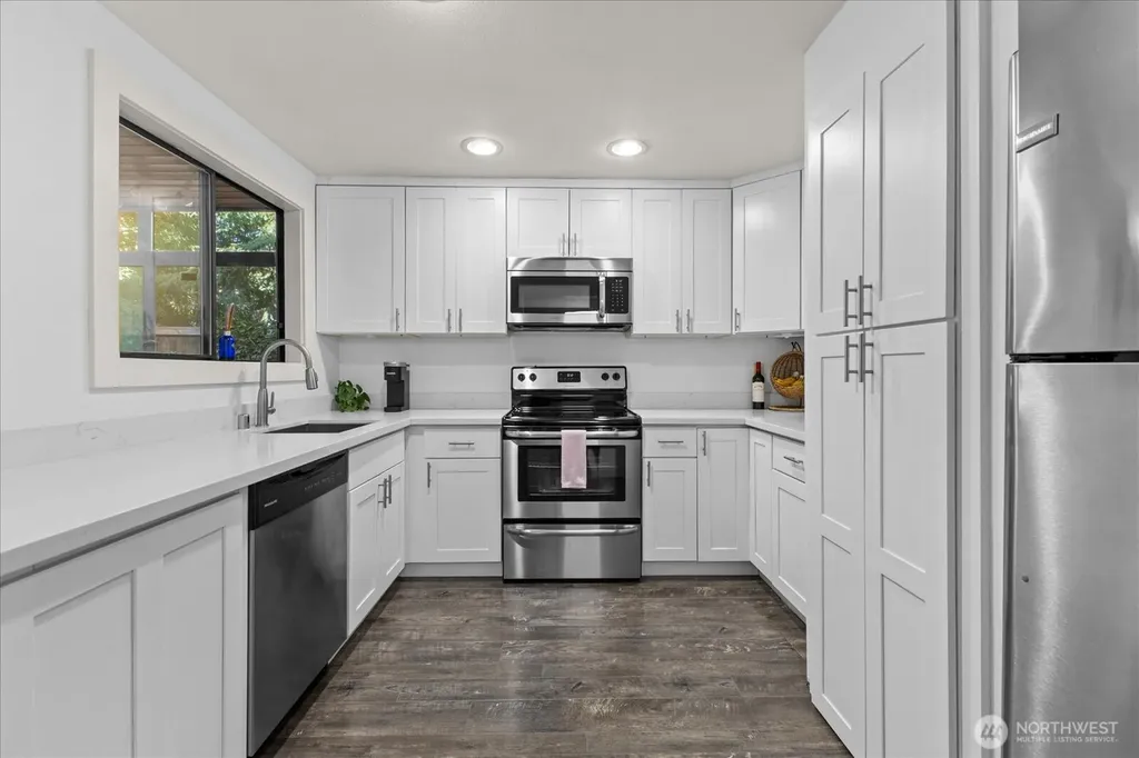 12221 100th Avenue NE Kirkland WA 98034