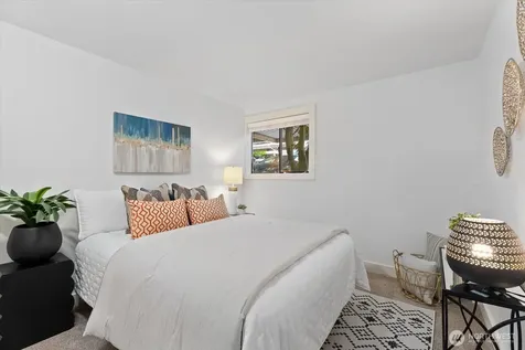 12221 100th Avenue NE Kirkland WA 98034