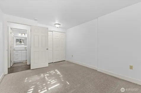 12221 100th Avenue NE Kirkland WA 98034