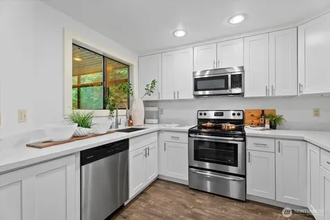 12221 100th Avenue NE Kirkland WA 98034