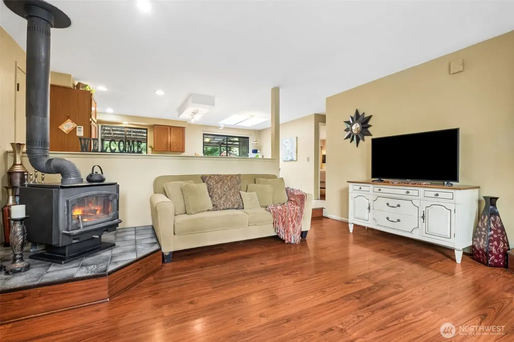 32104 SE Retreat Kanaskat Road Ravensdale WA 98051