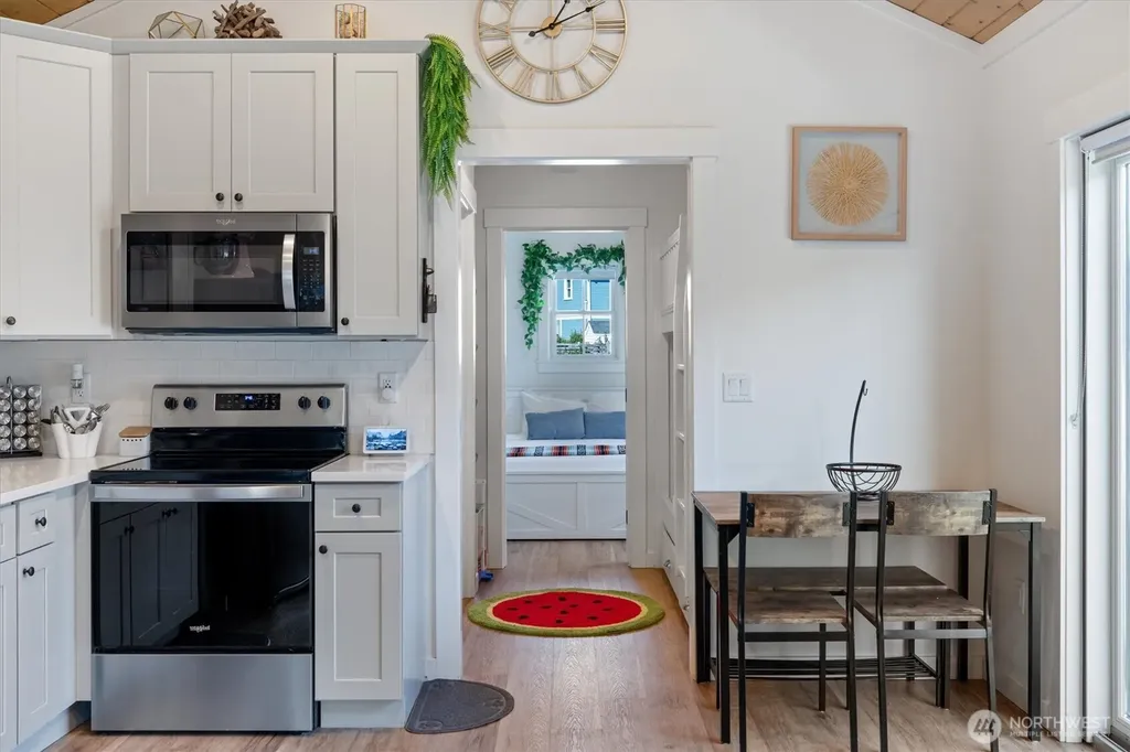 417 E Compass Street Pacific Beach WA 98571