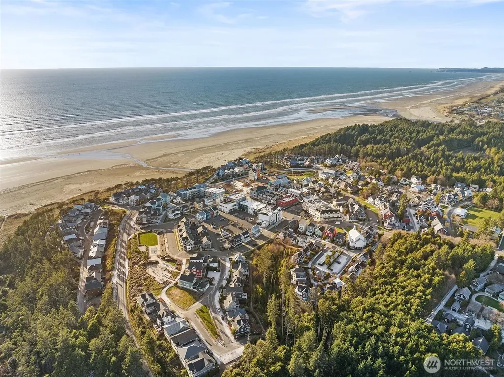 417 E Compass Street Pacific Beach WA 98571