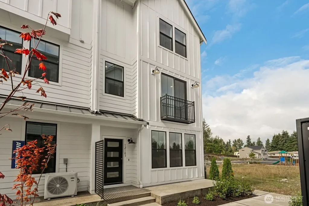 12051 127th Avenue Ct E Puyallup WA 98374