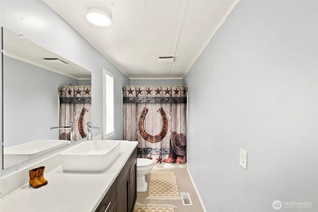 725 37th Street Ct SE Auburn WA 98002
