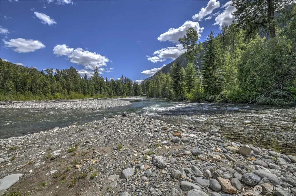 19 A And B Two Rivers Road Mazama WA 98833