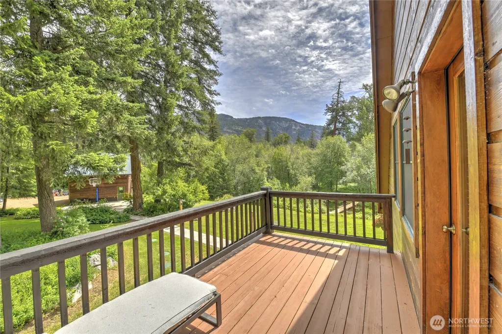 19 A And B Two Rivers Road Mazama WA 98833
