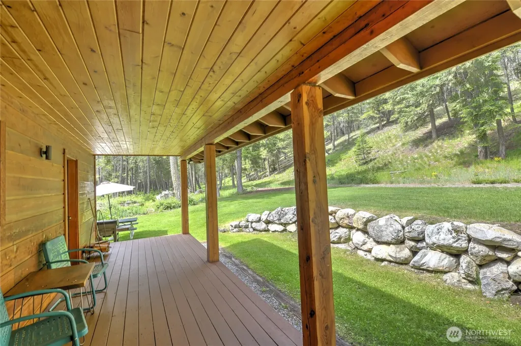 19 A And B Two Rivers Road Mazama WA 98833