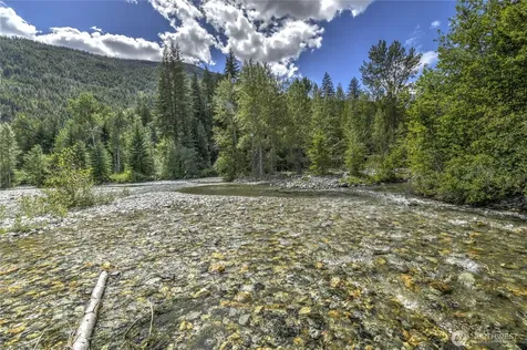 19 A And B Two Rivers Road Mazama WA 98833