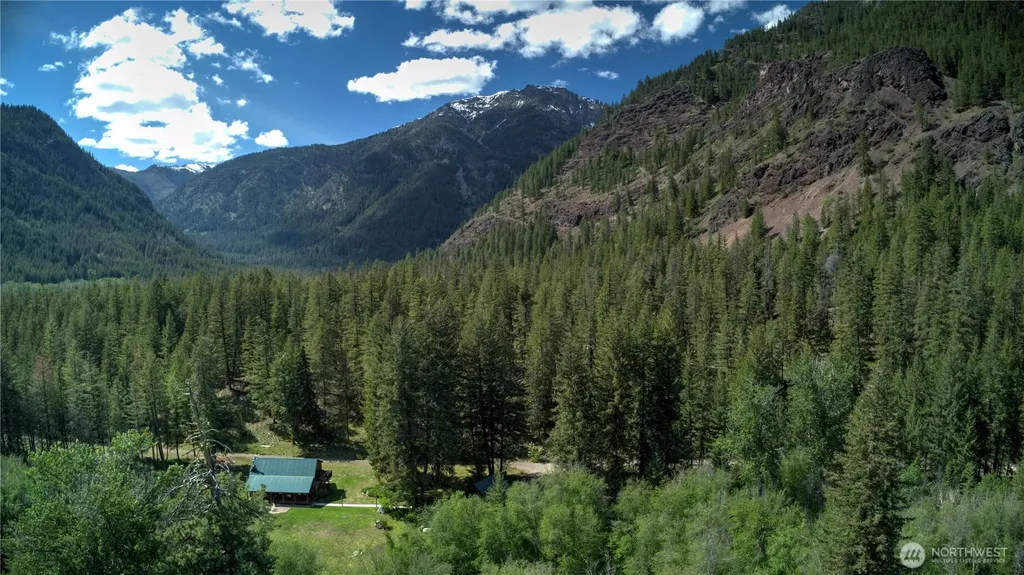 19 Two Rivers Road Mazama WA 98833