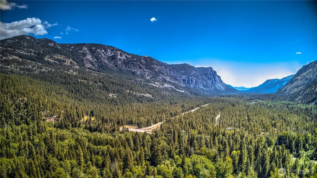 19 Two Rivers Road Mazama WA 98833