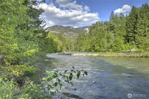 19 Two Rivers Road Mazama WA 98833