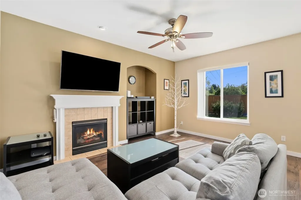 34516 16th Avenue SW Federal Way WA 98023