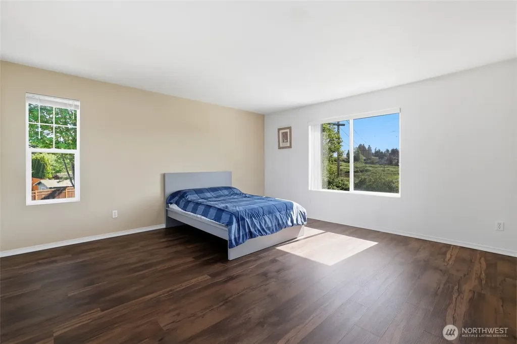 34516 16th Avenue SW Federal Way WA 98023