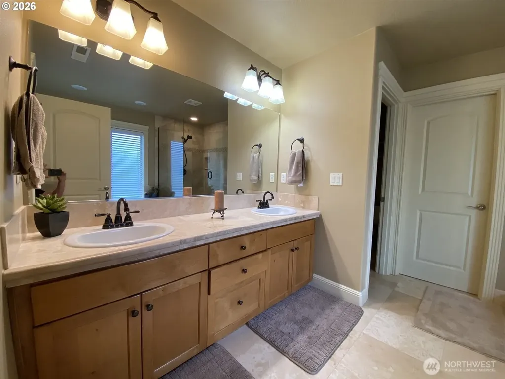 545 E 18 Street La Center WA 98629