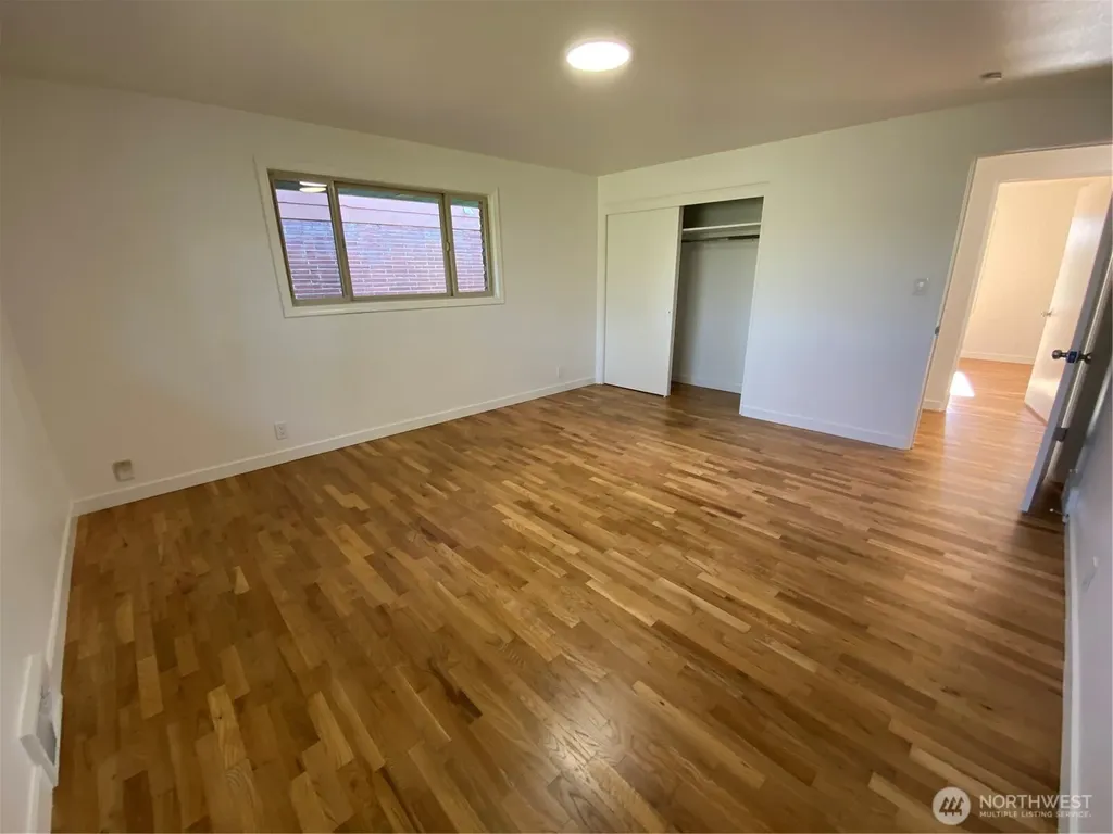 4916 24th Place S Seattle WA 98108