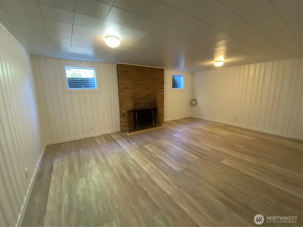 4916 24th Place S Seattle WA 98108