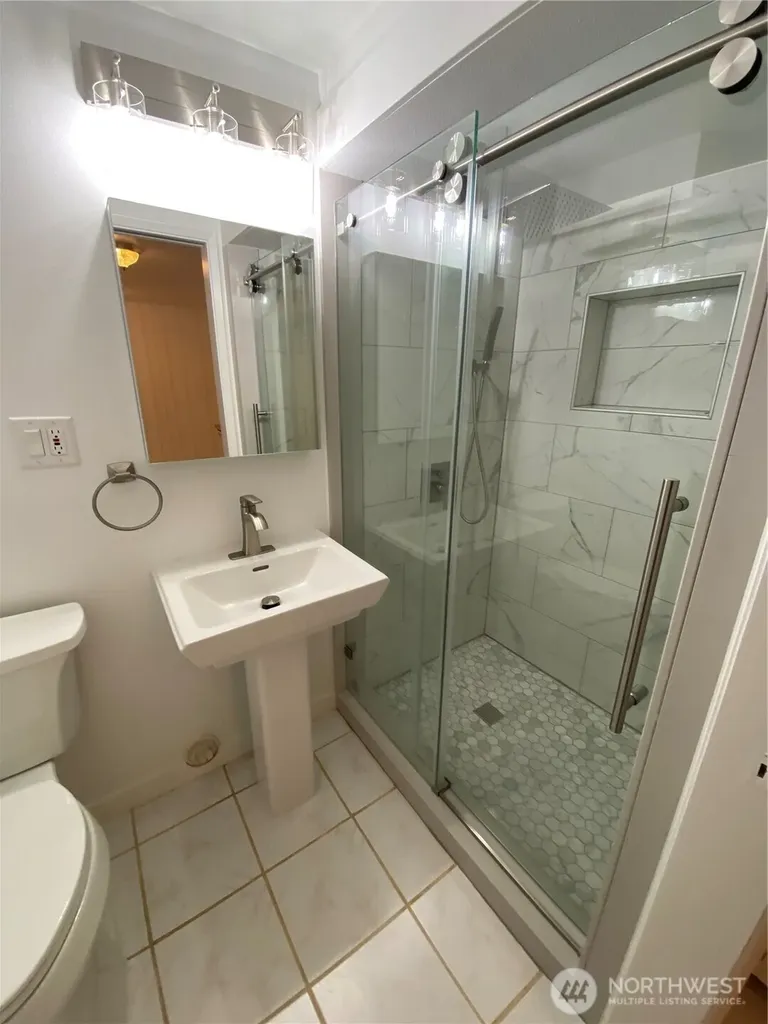 4916 24th Place S Seattle WA 98108