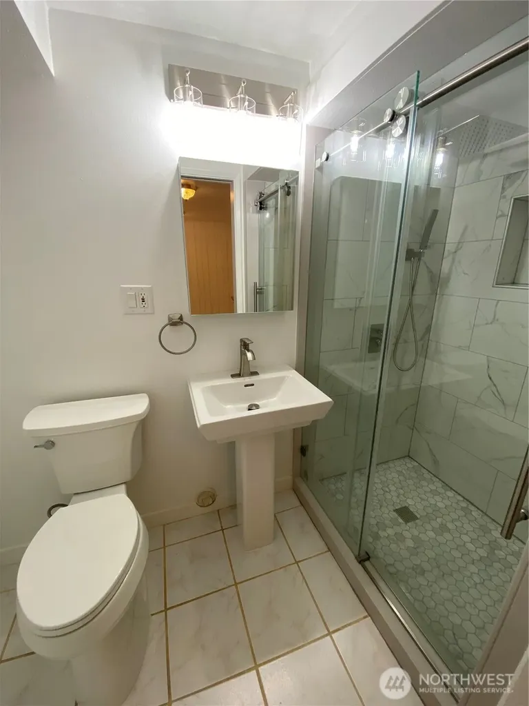 4916 24th Place S Seattle WA 98108