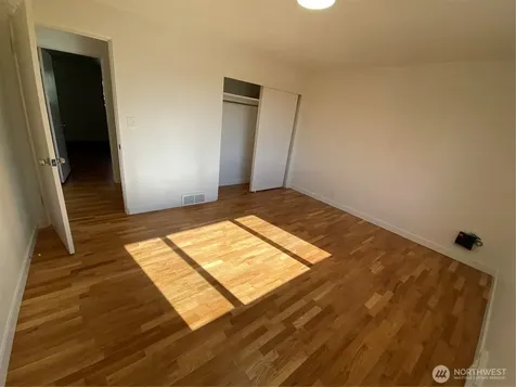 4916 24th Place S Seattle WA 98108