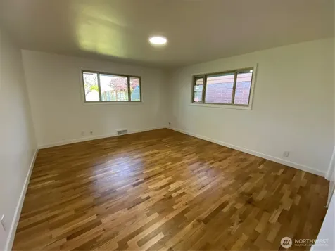 4916 24th Place S Seattle WA 98108