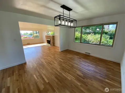 4916 24th Place S Seattle WA 98108