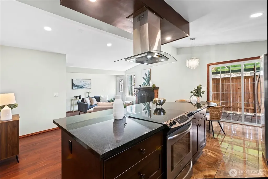 2111 201st Place SW Lynnwood WA 98036