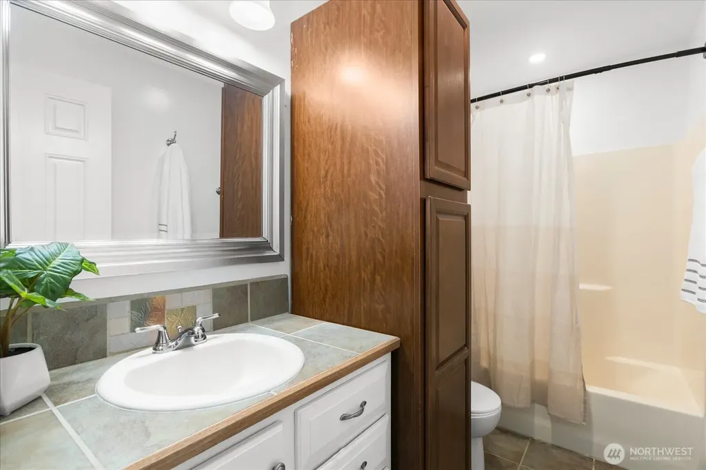 2111 201st Place SW Lynnwood WA 98036