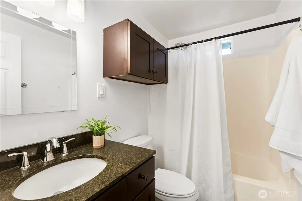 2111 201st Place SW Lynnwood WA 98036