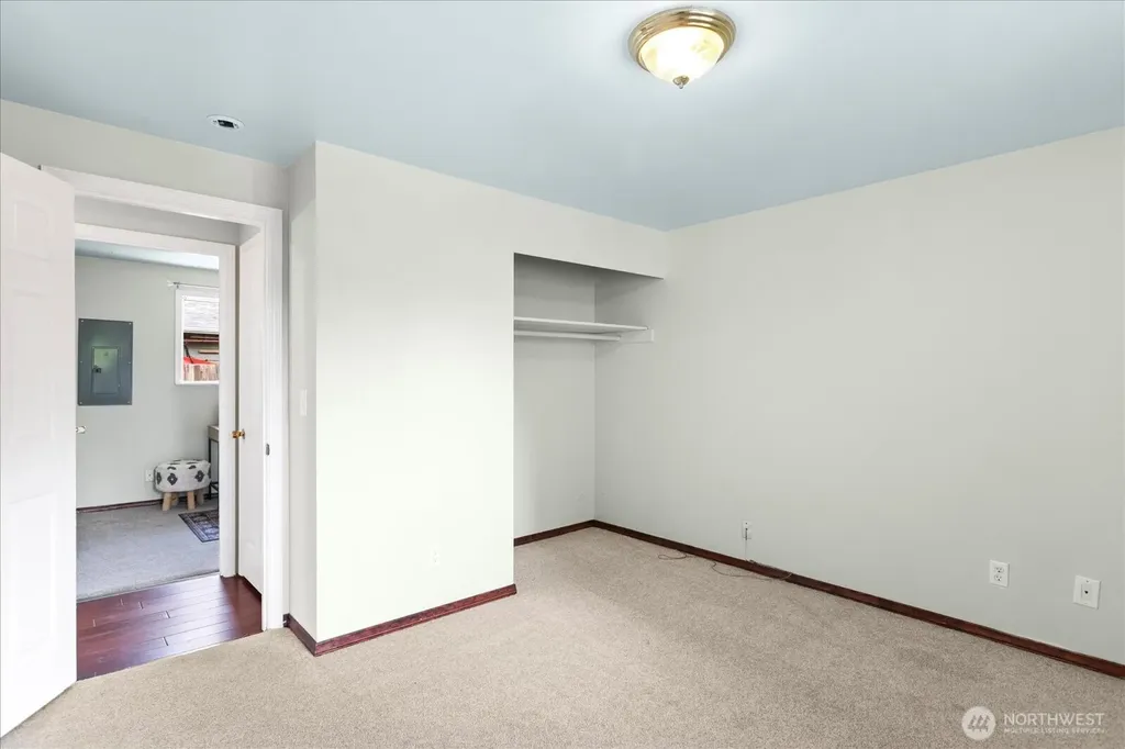 2111 201st Place SW Lynnwood WA 98036
