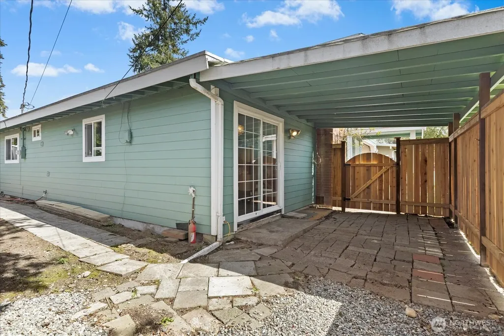 2111 201st Place SW Lynnwood WA 98036