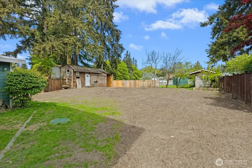 2111 201st Place SW Lynnwood WA 98036