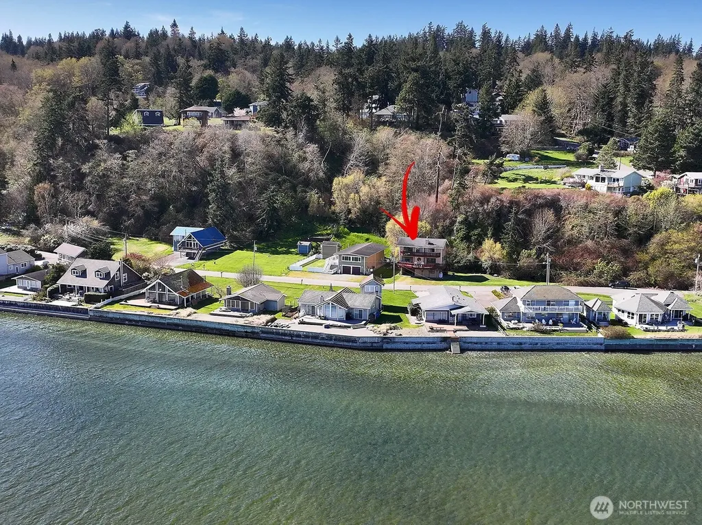 3837 Driftwood Drive Clinton WA 98236