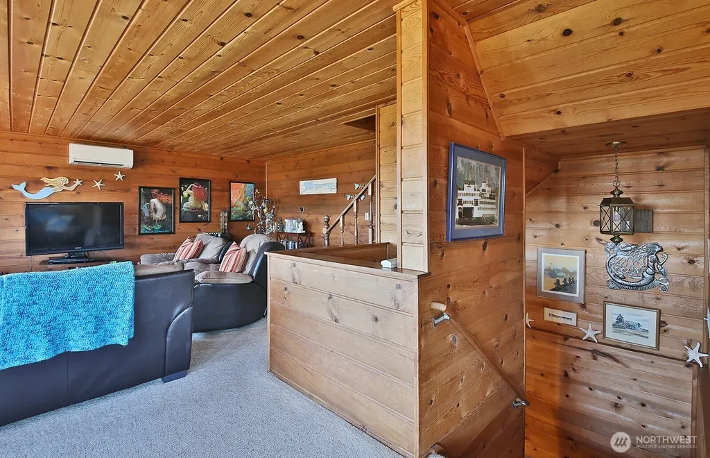 3837 Driftwood Drive Clinton WA 98236
