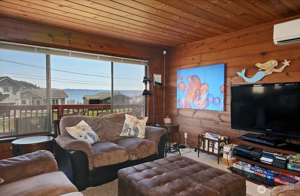 3837 Driftwood Drive Clinton WA 98236