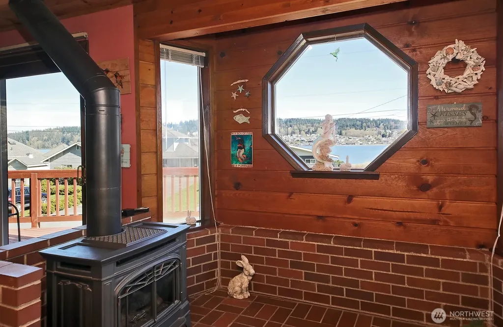 3837 Driftwood Drive Clinton WA 98236