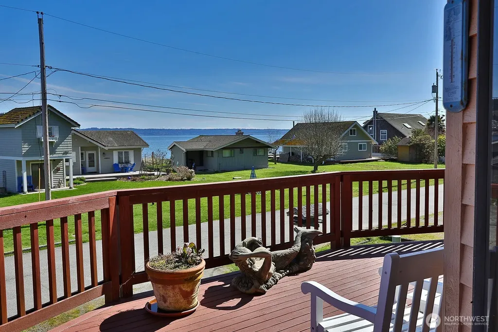 3837 Driftwood Drive Clinton WA 98236