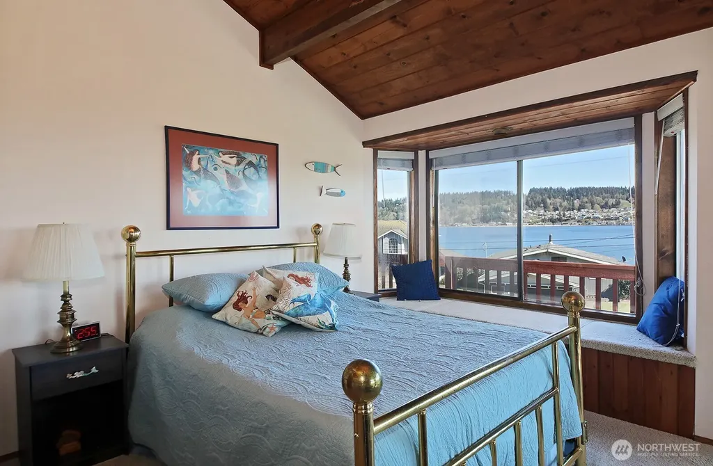 3837 Driftwood Drive Clinton WA 98236