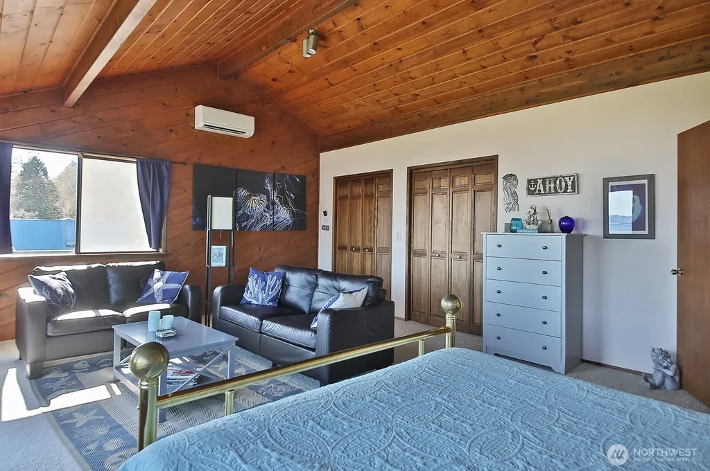 3837 Driftwood Drive Clinton WA 98236