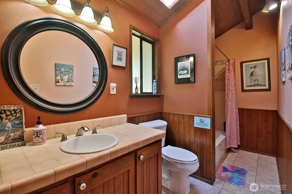 3837 Driftwood Drive Clinton WA 98236