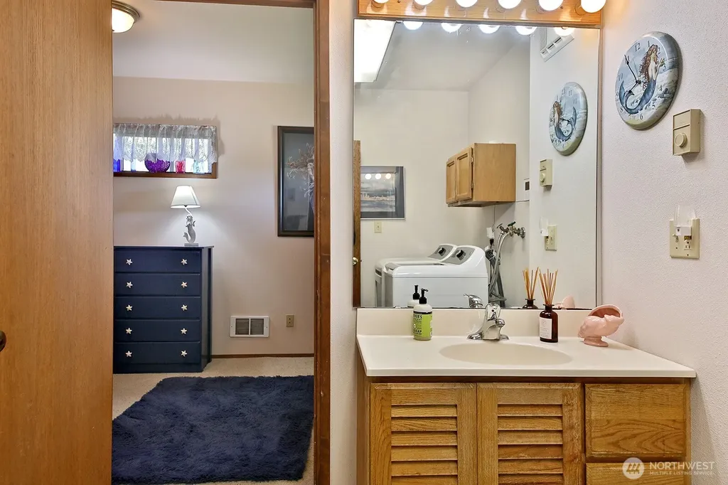 3837 Driftwood Drive Clinton WA 98236